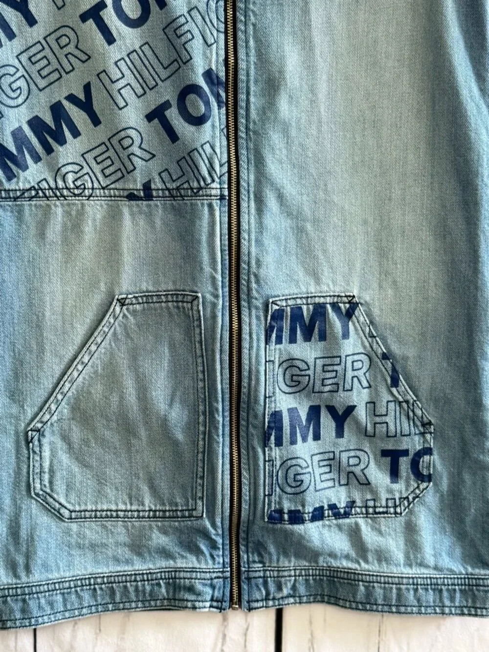 Tommy Hilfiger Girls Size 16 Hooded Denim Vest Logo Print Y2K